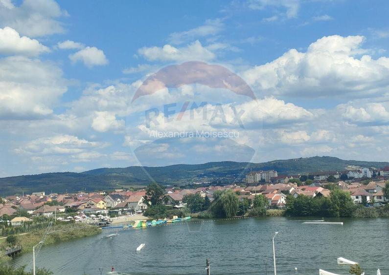 Apartament de vanzare cu gradina