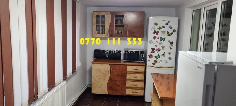 Apartament 2 camere Progresu, parter cu balcon mare.