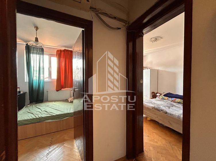 4 camere decomndat Pia?a Unirii | Terasa, parcare in c... - 11