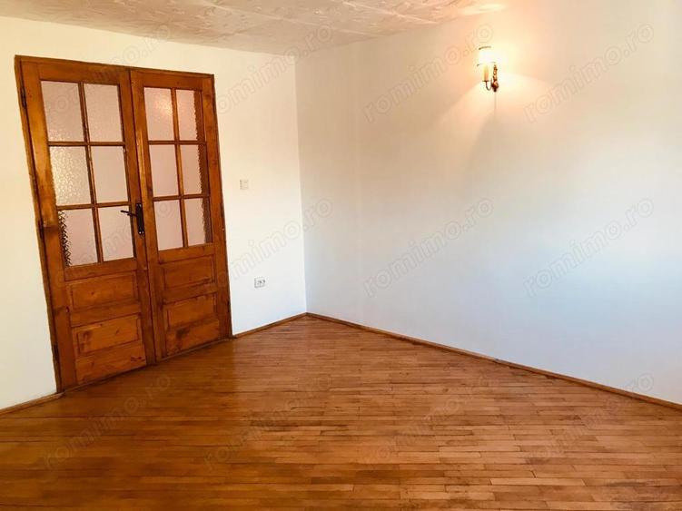 Proprietar Inchiriez casa pentru birouri, muncitori, sau locuit in zona Badea Cartan - 10