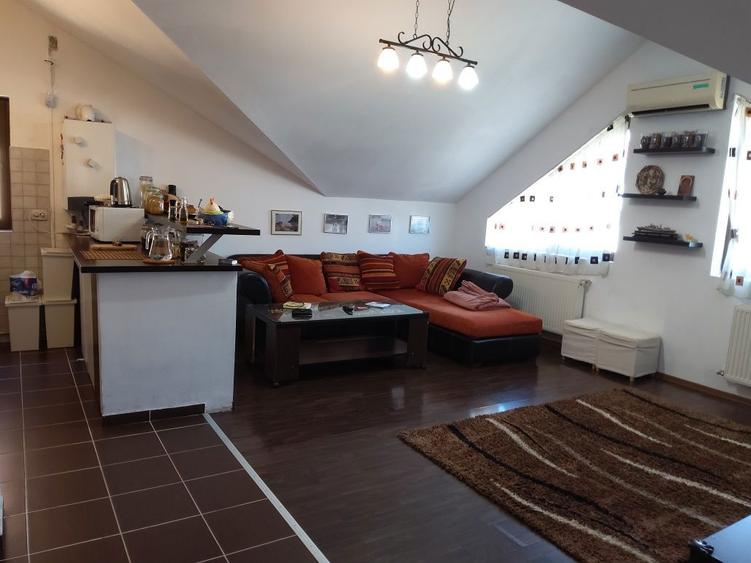 Apartament la mansarda cu 3 camere complet utilat si mobilat - 1