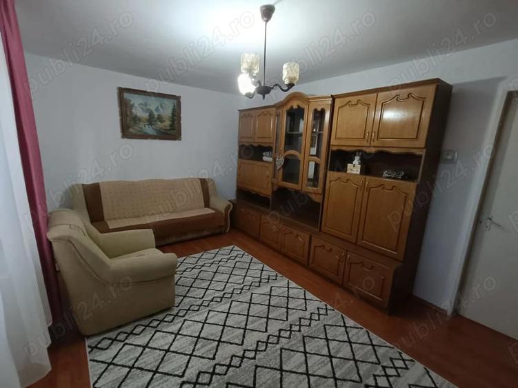 Inchiriez apartament doua camere - 2