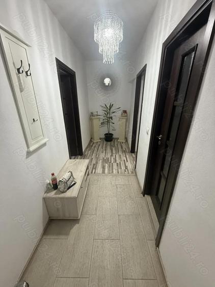 Vand apartament cu spa?iu comercial - 8