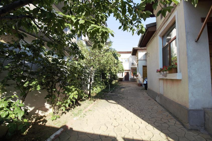 VILA DE VANZARE LA PIATA DOMENII, SINGUR CURTE - 9