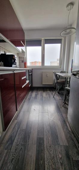 Apartament cu 3 camere semidecomandat în Dristor