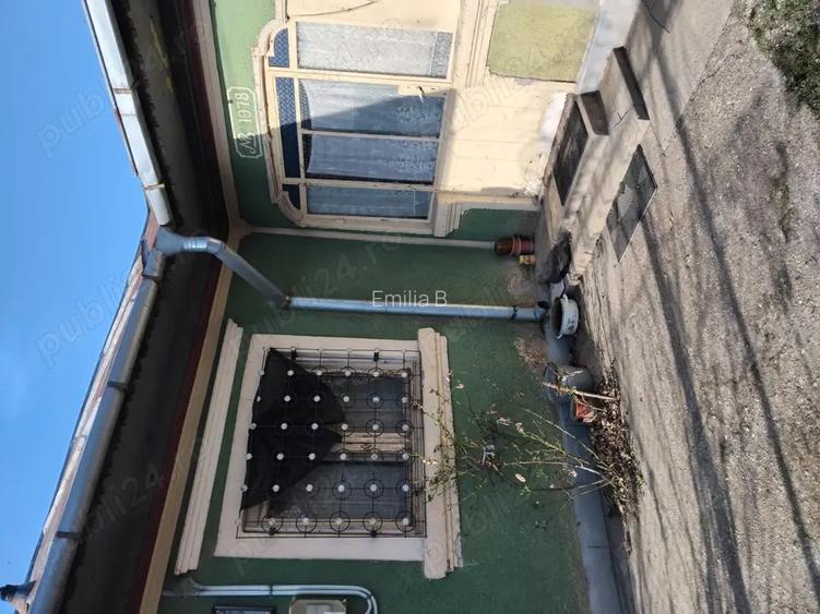 Casa caramida Ro?iori de vede Casa caramida Ro?iori de vede