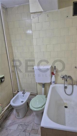 Apartament cu 4 camere decomandat în Ultracentral