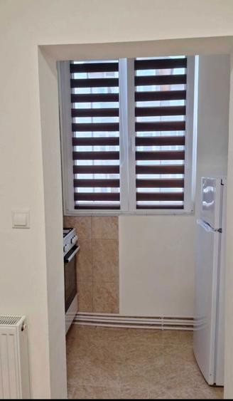 Inchiriez apartament 2 camere decomandat 50 mp - 8