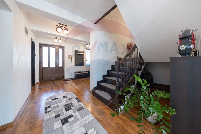 Casă de vânzare P+M - 7