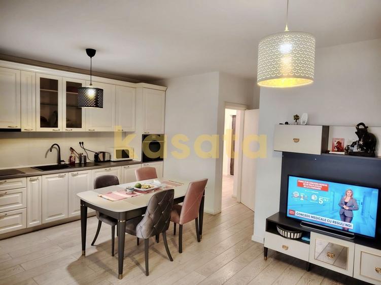 Apartament cu 4 camere semidecomandat, mobilat în P-ta Presei Libere