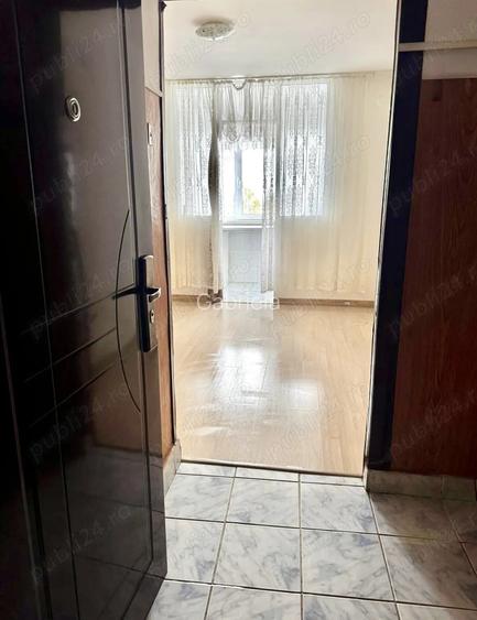 Oportunitate in Constan?a Garsoniera 21 mp, Poarta 6-etajul 2 4