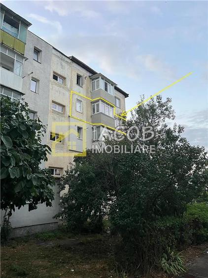 Apartament cu 2 camere semidecomandat în Mioriței
