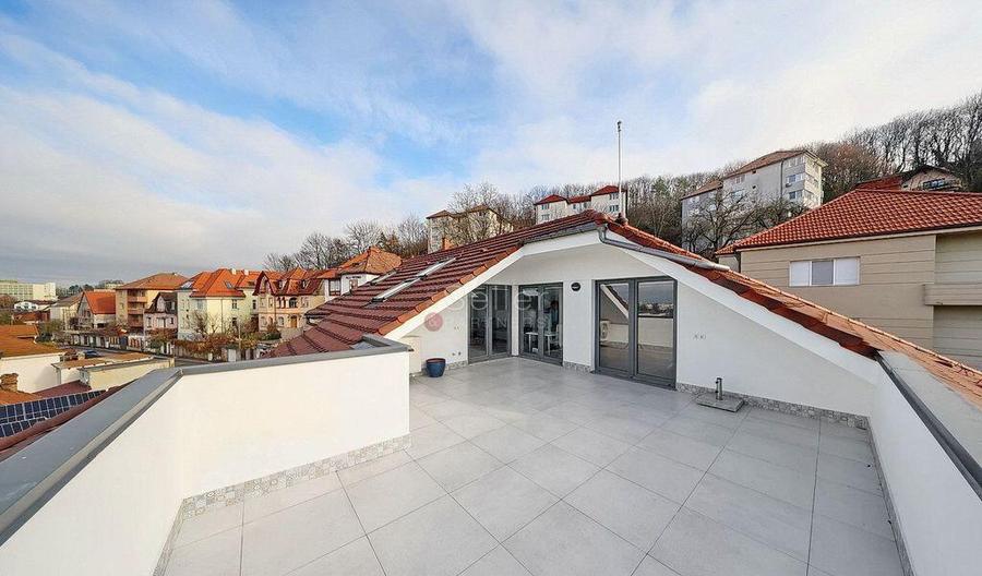 Apartament deosebit intr-o vila situata pe Dealul Ceta?ii - 8