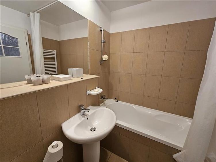 Casuta cu flori si miresme din Pipera situata in ansamblu rezidential securizat, - 39