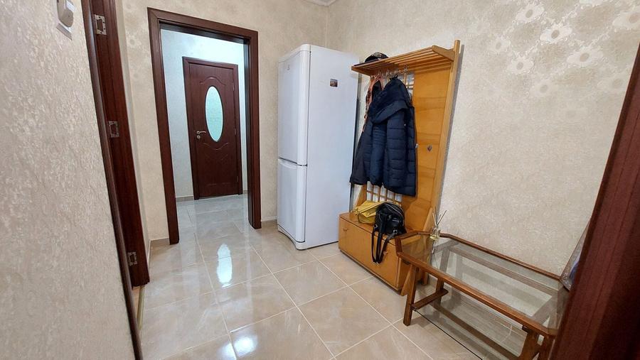 13 Seprembrie,Panduri, metrou Academia Militara la 800m - 2