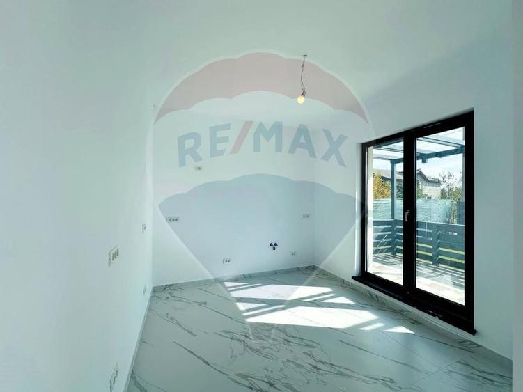 Casa noua, individuala, stil american - Crevedia - 12