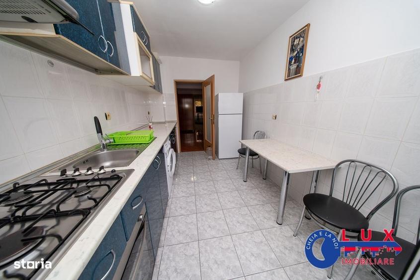 Apartament cu 3 camere decomandat în Babadag