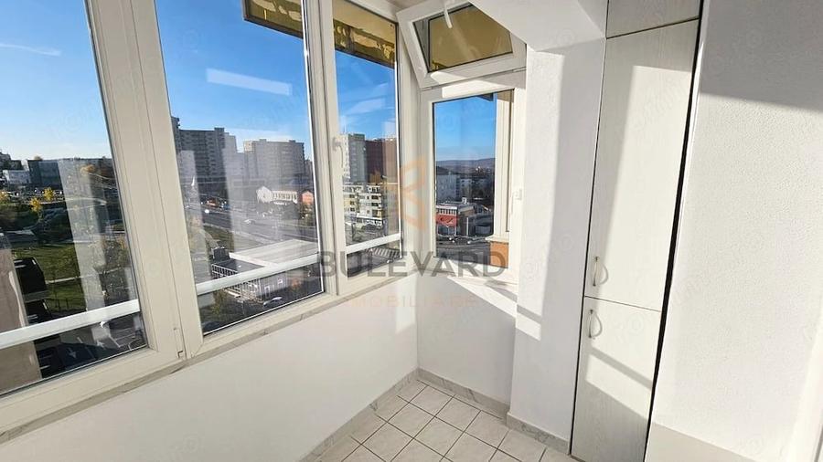 Apartament cu 3 camere decomandat în Zorilor