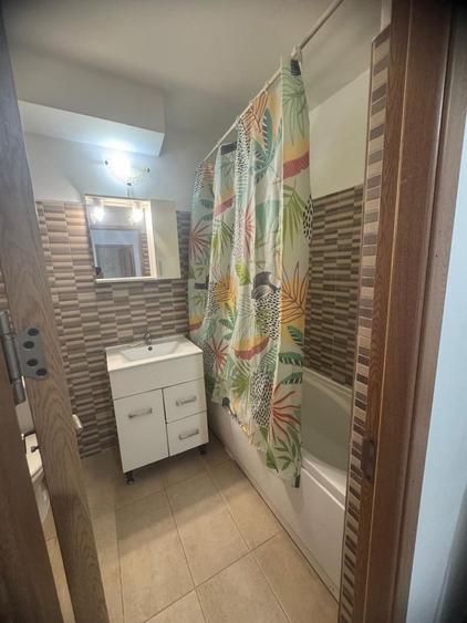 Apartament cu 2 camere decomandat, mobilat în Trocadero