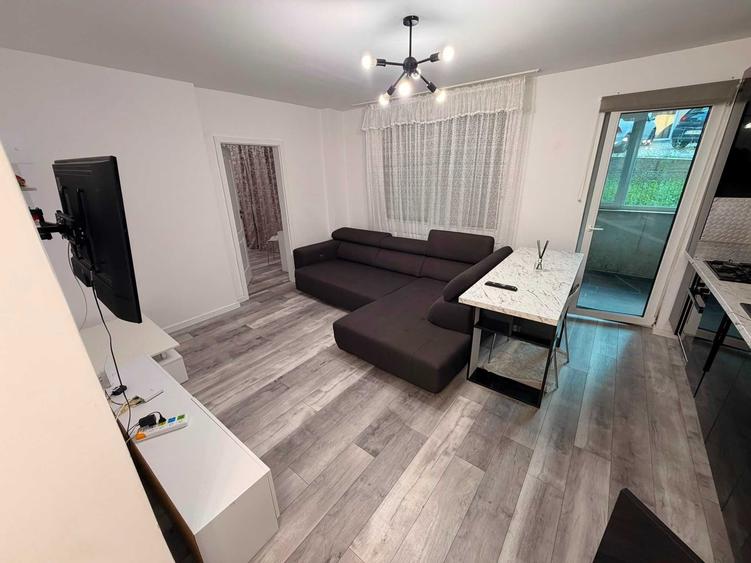 Apartament cu 2 camere semidecomandat în Florești