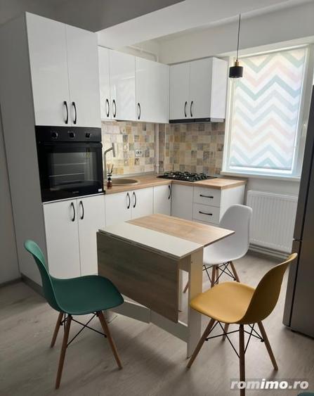 Apartament cu 2 camere decomandat în Buziașului