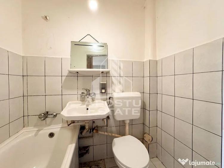 Garsonieră semidecomandată în Complex Studențesc