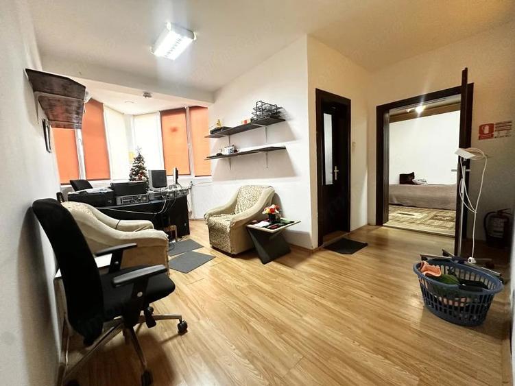 Casă cu 6 camere cu Teren 370 Mp în Olimpia-Stadion