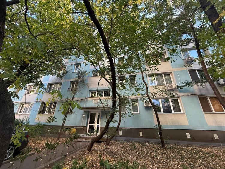 Garsonieră decomandată în Drumul Taberei