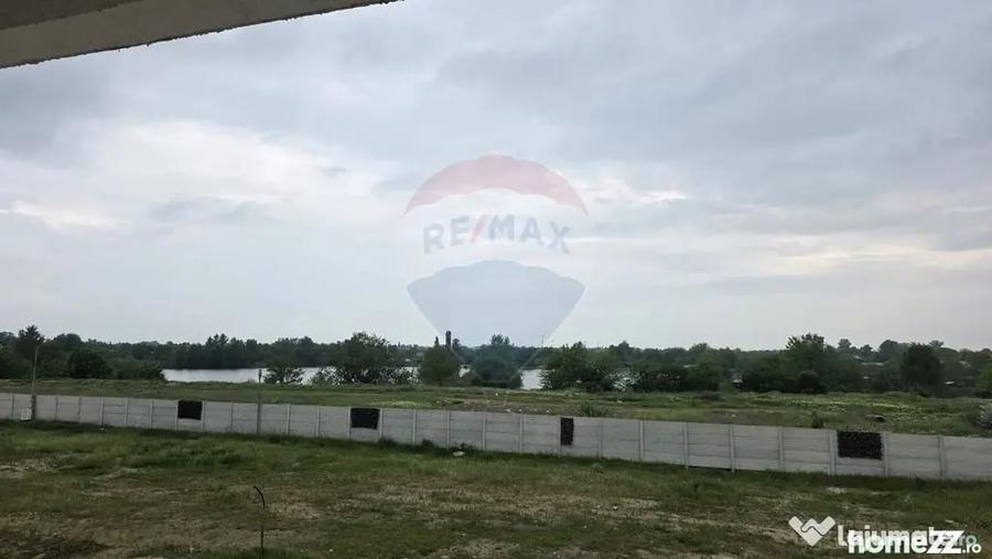 Casă cu 5 camere cu Teren 250 Mp în Clinceni