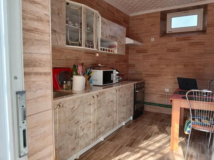 Casă cu 3 camere cu Teren 430 Mp în Salonta