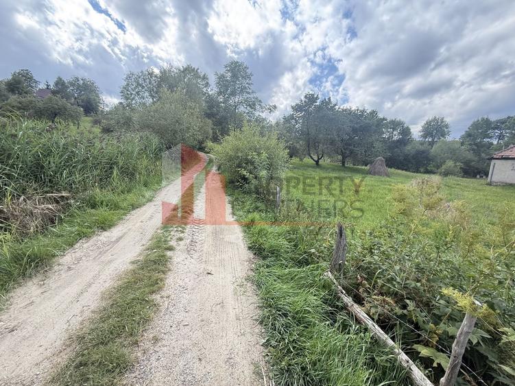 Teren Construcții intravilan de 1000 mp, în Bran