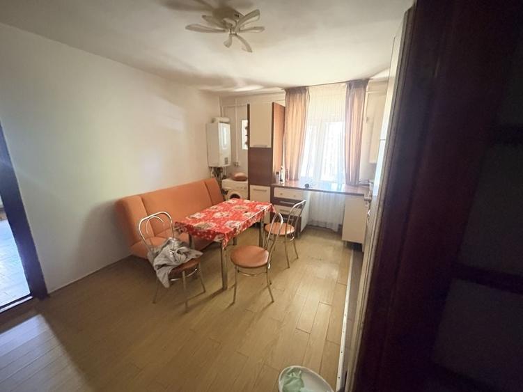 Apartament cu 2 camere decomandat în Exterior Vest