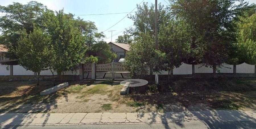 Casă cu Teren 1950 Mp în Umbrărești