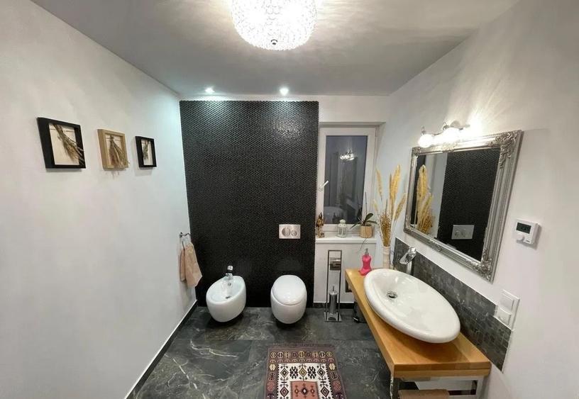 Casă individuală cu 5 camere cu Canalizare în Veterani