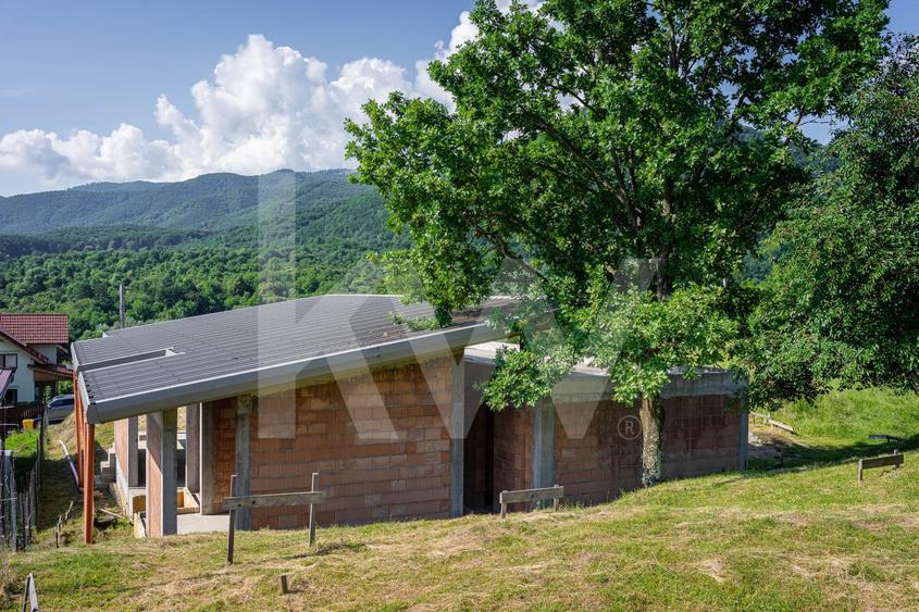 Casă individuală cu 4 camere cu Canalizare în Cisnădioara