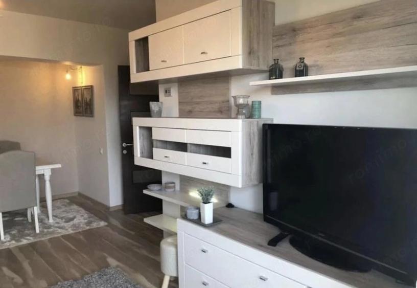 Apartament cu 2 camere decomandat în Craiovei