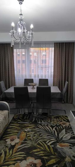 Apartament cu 3 camere decomandat în Florești