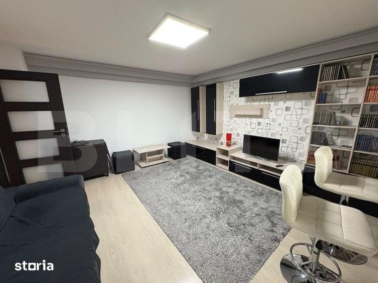 Apartament cu 3 camere decomandat în Lunei