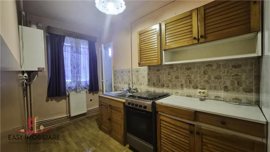 Apartament cu 2 camere decomandat în 1848
