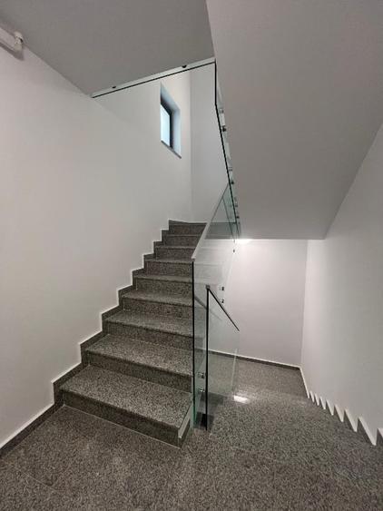 Apartament cu 3 camere decomandat în Aviației