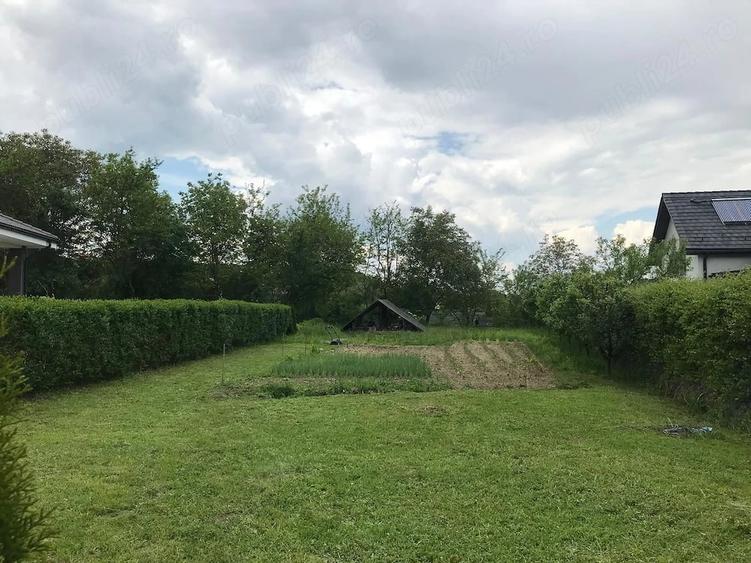 Teren de 671 mp, în Borhanci