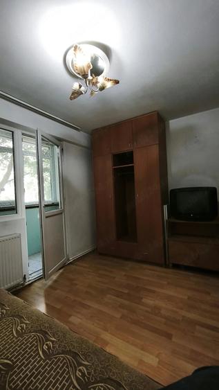 Apartament cu 2 camere semidecomandat în Pantelimon