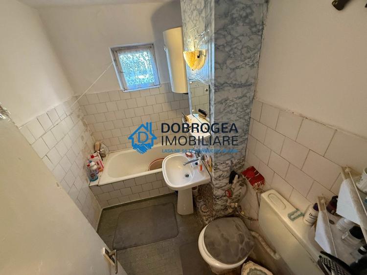 Apartament cu 3 camere decomandat în Păcii