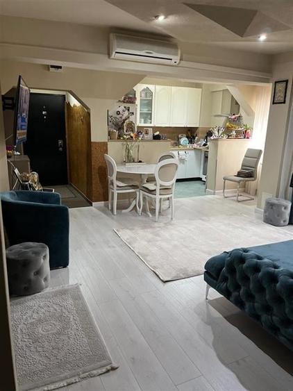 RECO Apartament 4 camere, decomandat, Bloc cu lift, Etajul 2, Zona Rogerius - 2