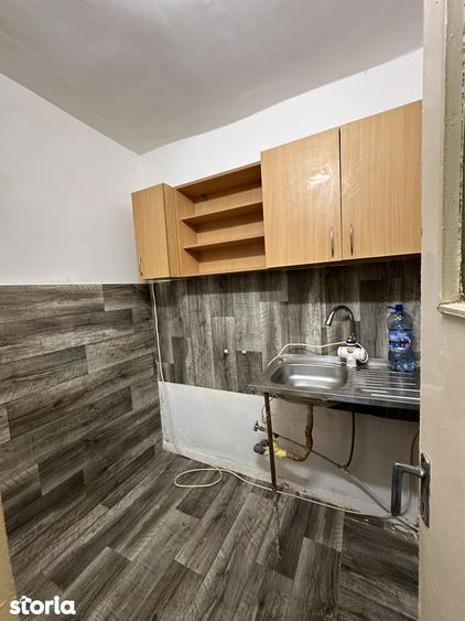 Garsoniera 22 mp, et 2, Zona Pacea 23.000 E NEG - 3