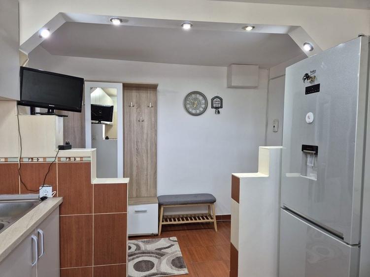 Inchiriez apartament 2 camere - 1