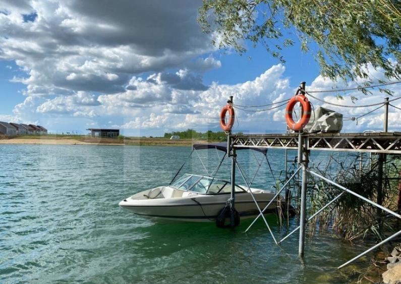 Vila la Lac in Zona Apa - Oaza de Confort ?i Elegan?a - 1