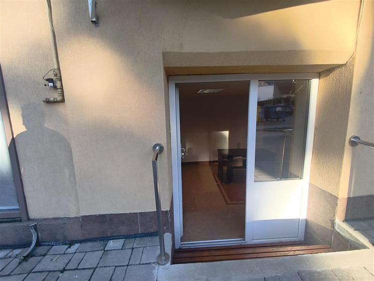 Resita Spatiu Comercial Zona Centrala - 4