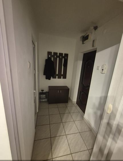 Garsoniera parter- spatiu comercial - 4