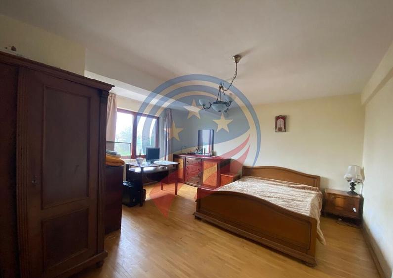 VILA CU 2500 MP TEREN LA 15 KM DE CRAIOVA CENTRU - 10